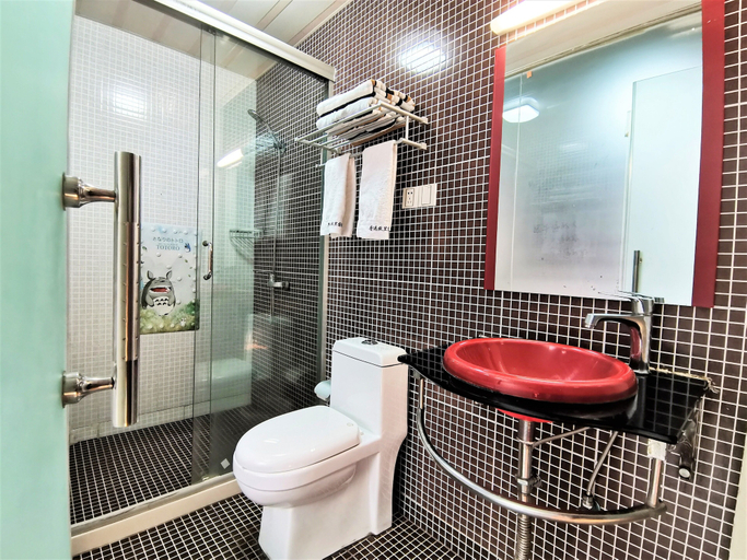 Bathroom 4, Shaoxing Luxun Native Place Youth Hostel, Shaoxing