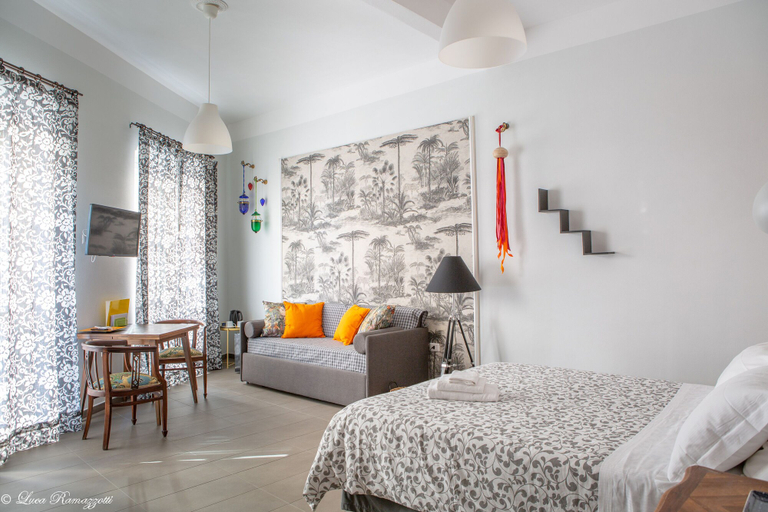 Bedroom 5, Janna 'e Mare, Cagliari