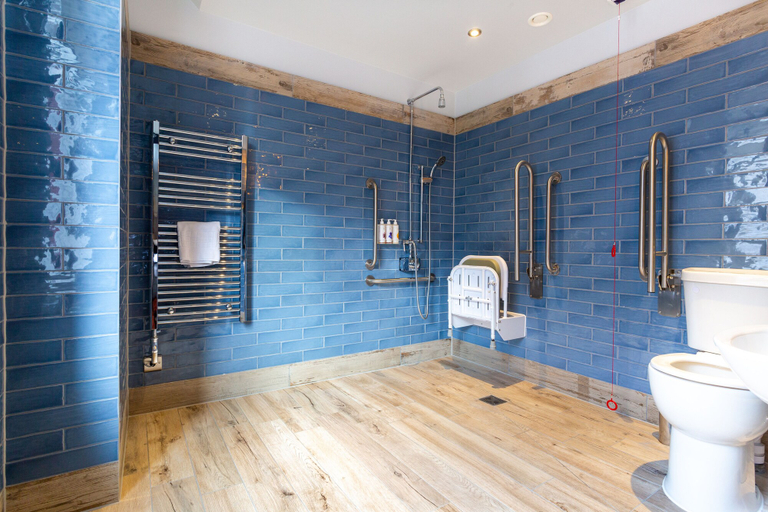 Bathroom 4, The Market House, Reading