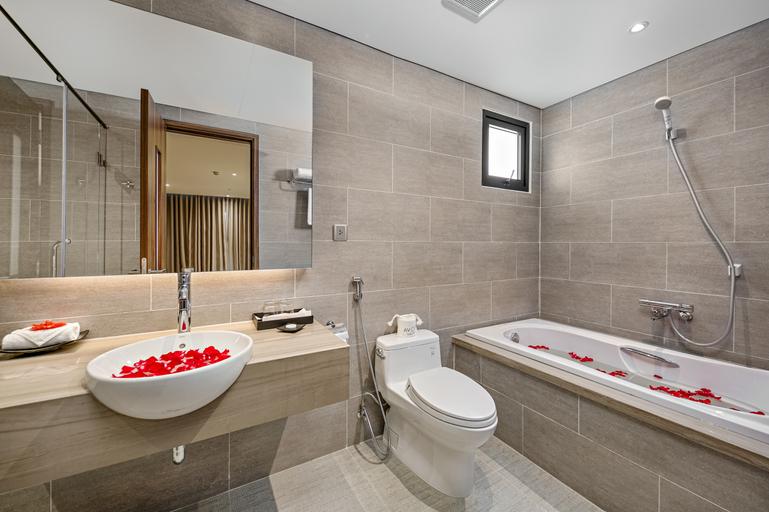 Bathroom 4, Avora Boutique Hotel, Da Nang