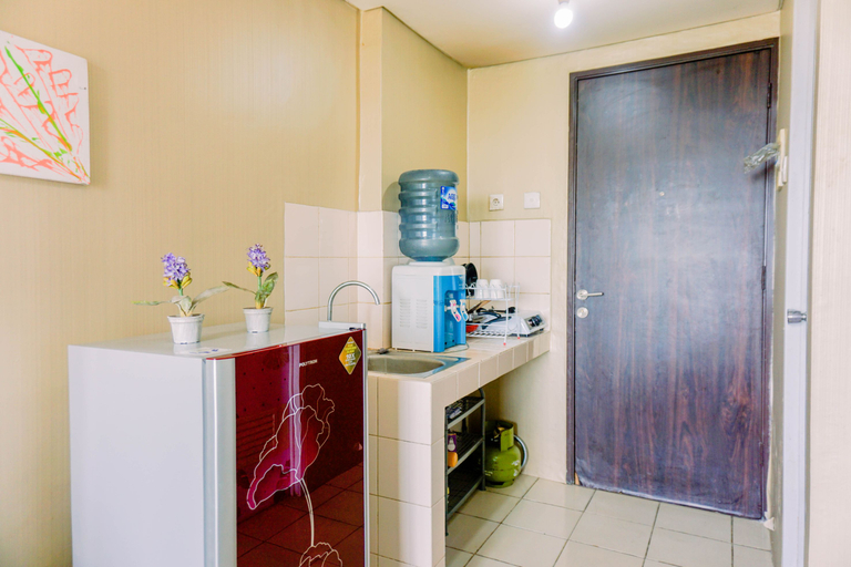 Others 4, Comfortable and Modern Studio Serpong Greenview Apartment By Travelio, South Tangerang