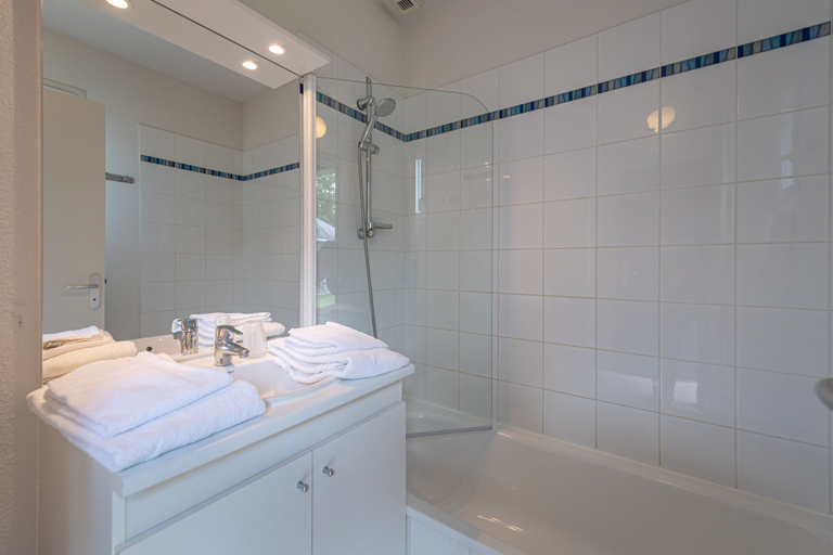 Bathroom 3, Terres de France - Le Domaine du Golf, Maine-et-Loire