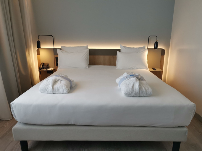 Bedroom 3, Novotel Parma Centro, Parma