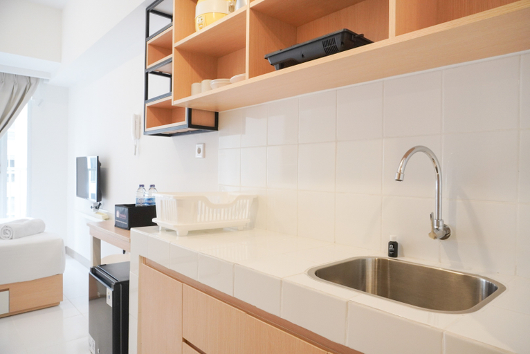 Others 4, Warm and Simply Studio at Tokyo Riverside PIK 2 Apartment By Travelio, Tangerang