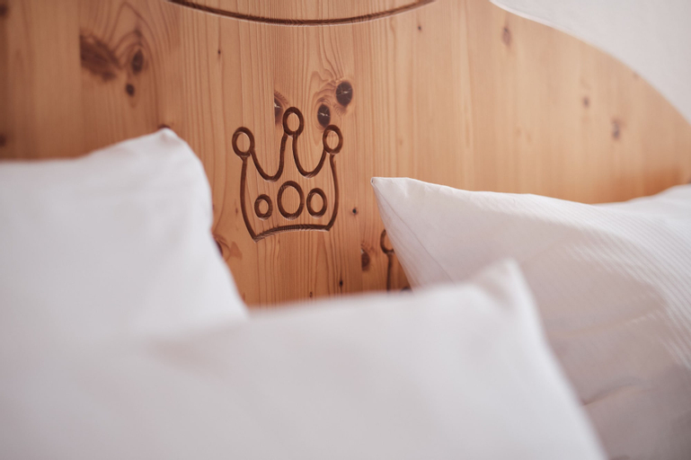 Bedroom 10