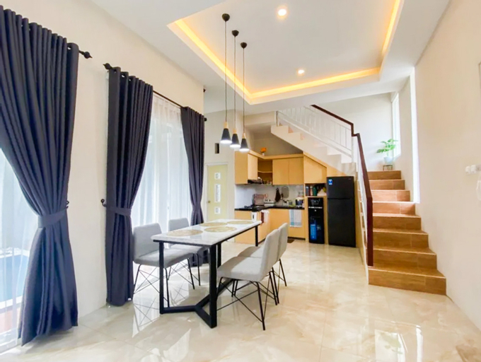 Dining Room 1