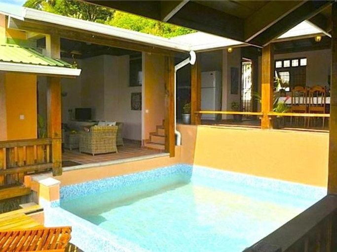 Sport & Beauty 5, Piton Deck Villa