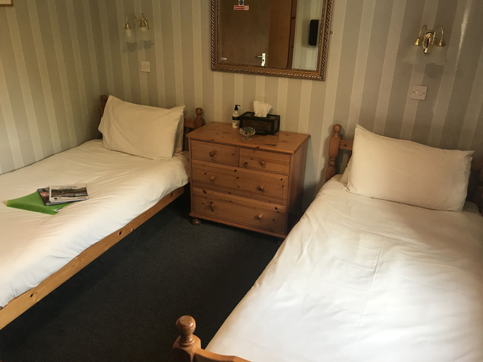 Bedroom 2, Alltonside Guest House, Highland