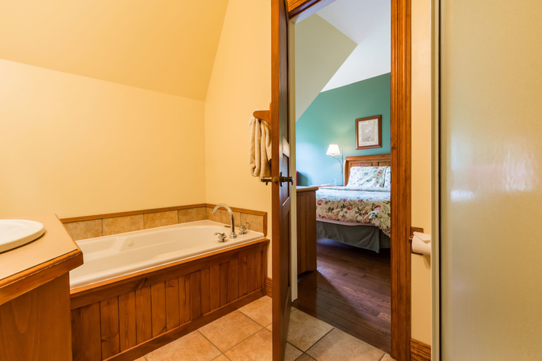 Bathroom 3, Le Plateau - RVMT, Les Laurentides