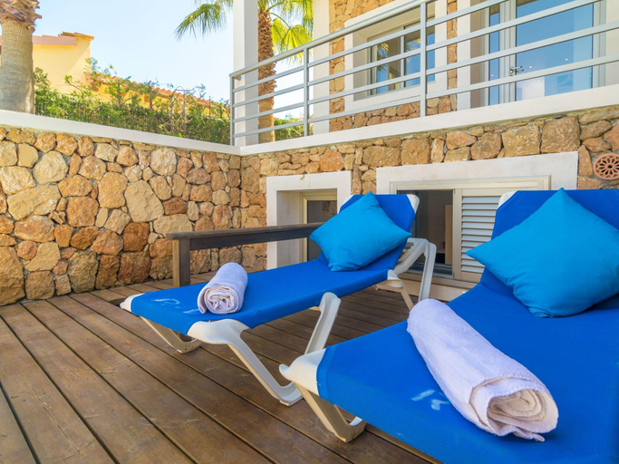 Others 2, Bahamas 1 - Villa With Private Pool In Son Serra De Marina. Free Wifi, Baleares