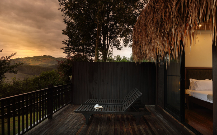 Exterior & Views 6