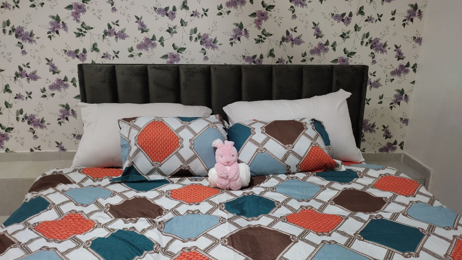 Bedroom 3, La Casa Maite - Stunning Studio Apartment, Ga West