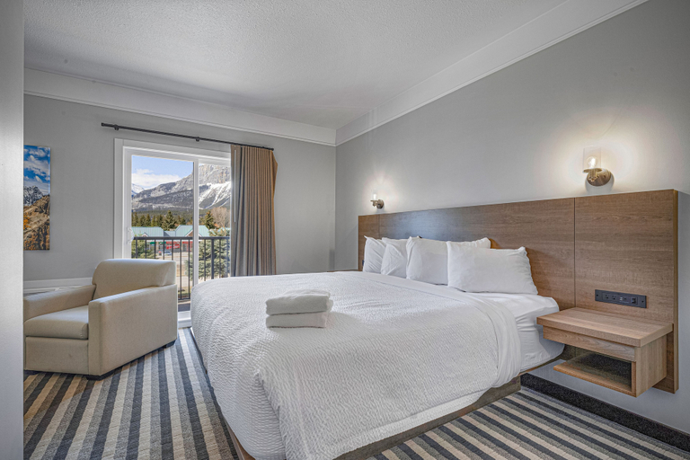 Bedroom 2, Northwinds Hotel Canmore, Division No. 15