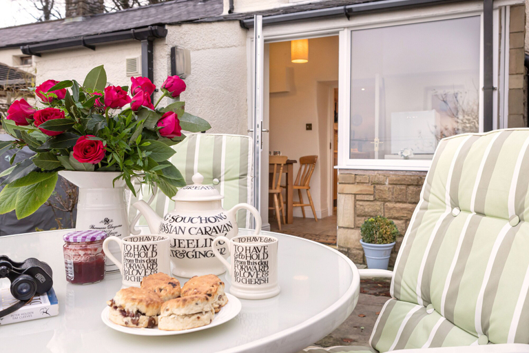 Food & Drinks 4, Ingleton 2-bed Cottage, Sleeps 4, Pet Ok & Parking, North Yorkshire