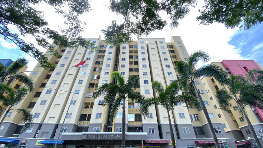 Exterior & Views 2, Elegant and Homey 1BR with Extra Room Palm Mansion Apartment By Travelio, West Jakarta