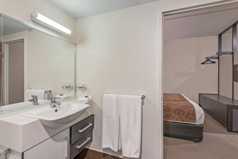 Bathroom 4, Mantra One Sandy Bay Road, Hobart