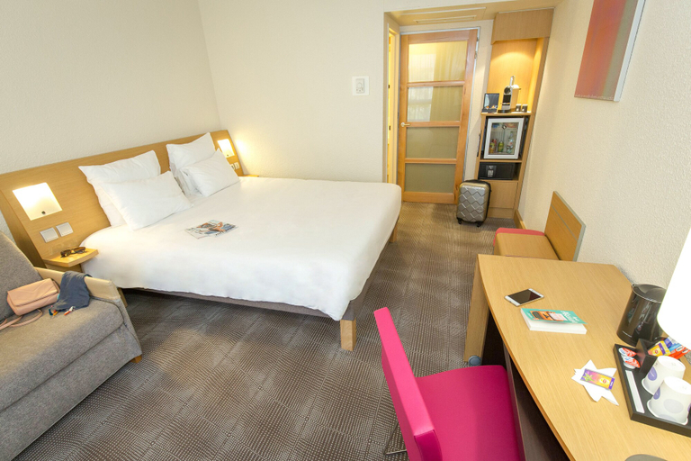Bedroom 4, Novotel Perpignan Rivesaltes, Pyrénées-Orientales