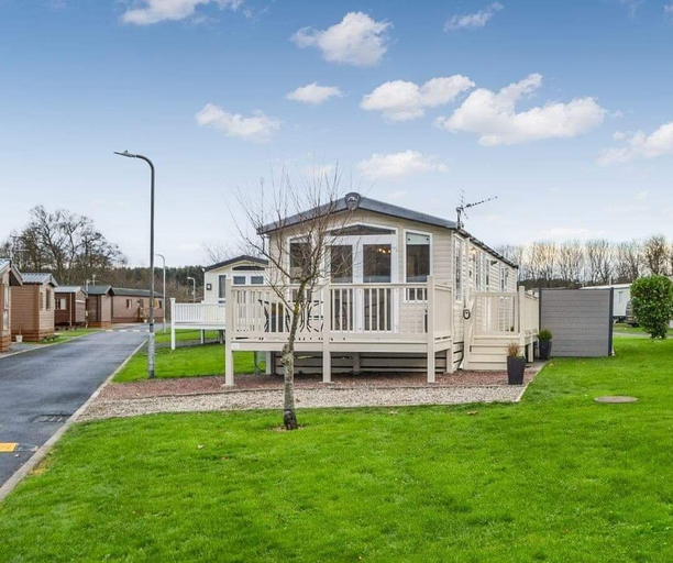 Others 2, Apple Tree Lodge, Hot Tub, 3 Bedroom, 2 Bars, Northumberland