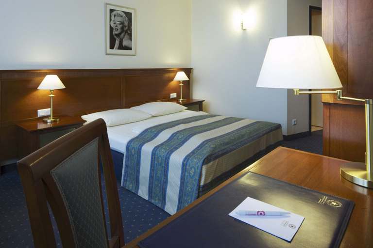 Bedroom 2, Hollywood Media Hotel, Berlin