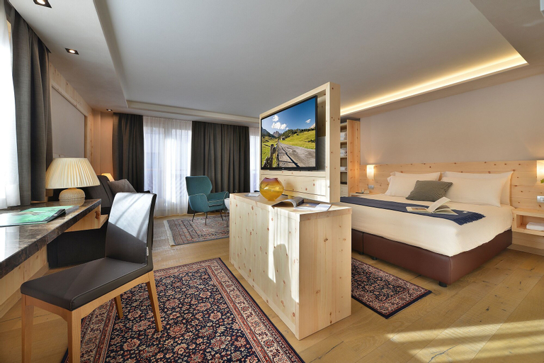Bedroom 4, Hotel St. Michael, Sondrio