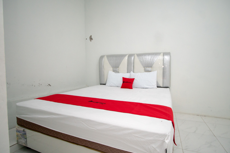 Bedroom 3, RedDoorz Syariah near Danau Lut Tawar Takengon 2, Central Aceh