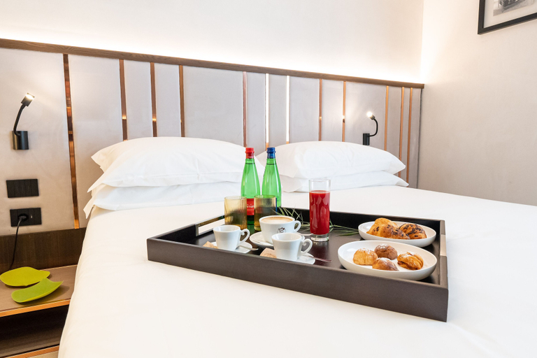 Bedroom 4, Agra Suites, Napoli