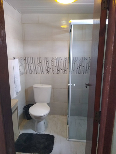Bathroom 3, Farol House, Maricá