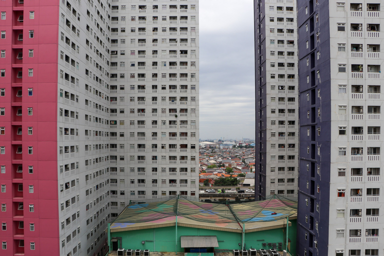 Exterior & Views 2, Modern 2BR Green Pramuka City Apartment near Shopping Center By Travelio, Central Jakarta