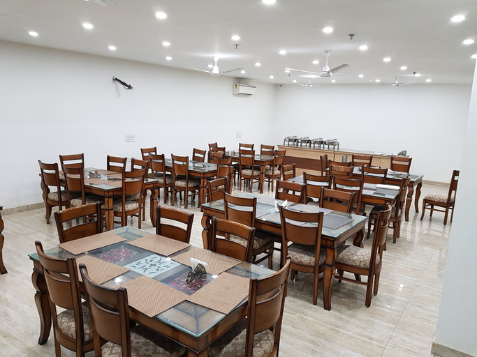 Food & Drinks 4, BlueNeck Sec 47 near Medanta -The Medicity' Gurugram, Gurgaon