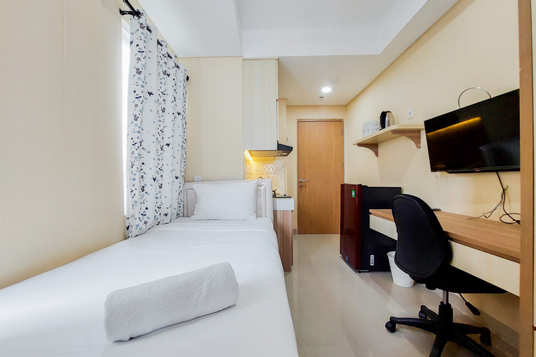 Homey and Simply Look Studio Room Apartment B Residence By Travelio, South Tangerang