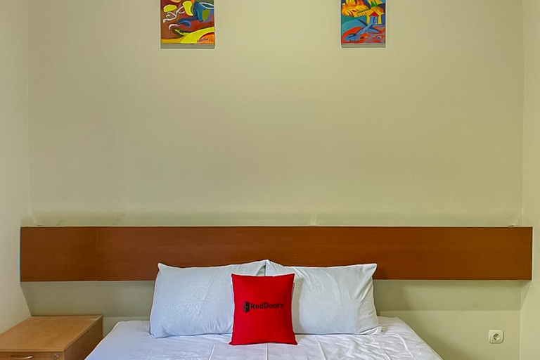 Bedroom 3, RedDoorz Syariah near Stasiun Madiun 2, Madiun