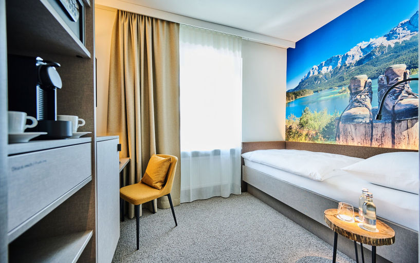 Bedroom 2, Hotel Zur Post Altötting, Altötting