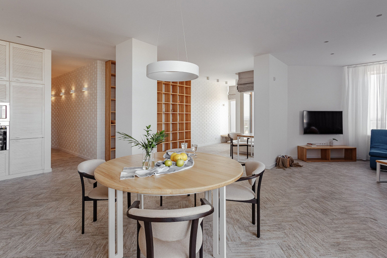 Others 5, Royal Apartments Onilovoy 18, Odes'ka