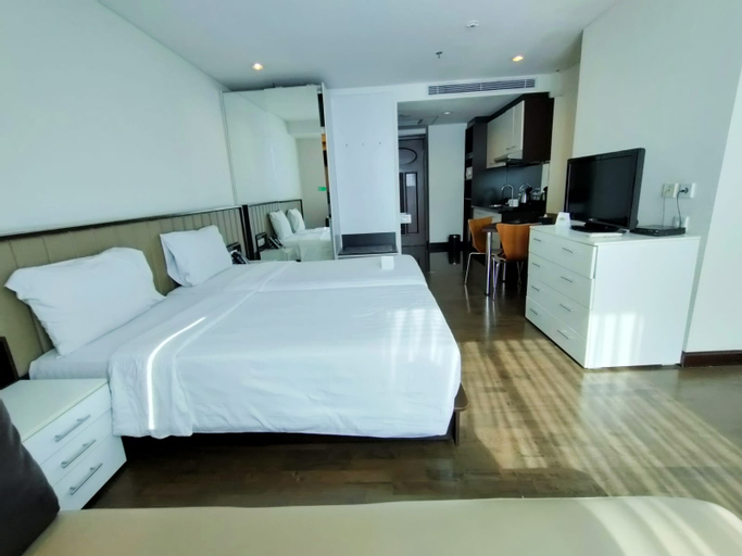 Bedroom 3, eL Royale Bandung Apartment by Alfarezhome, Bandung