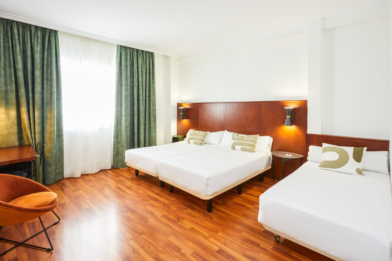 Bedroom 3, Cason del Tormes, Madrid