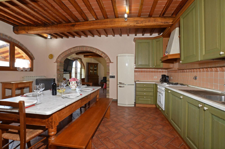 Room 5, La Badia 1 in Tavarnelle Val di Pesa, Florence