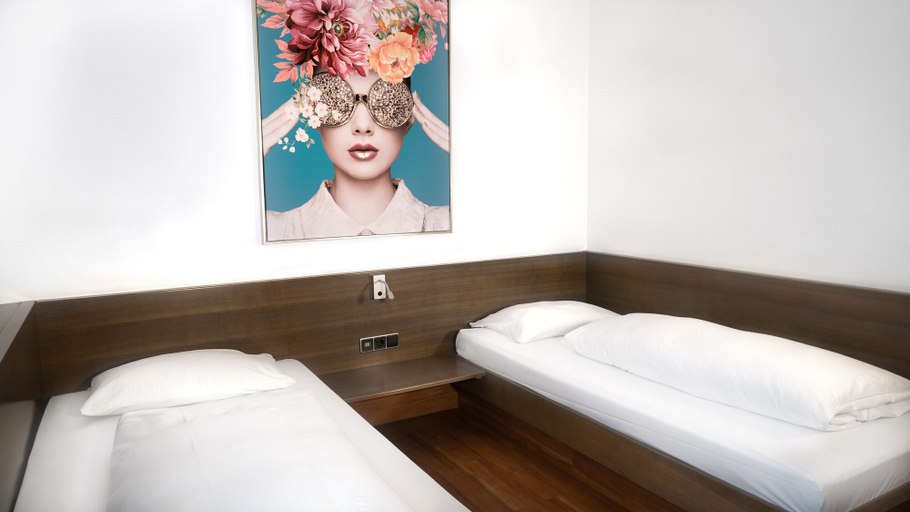 Bedroom 3, Stadthotel Heilbronn, Heilbronn