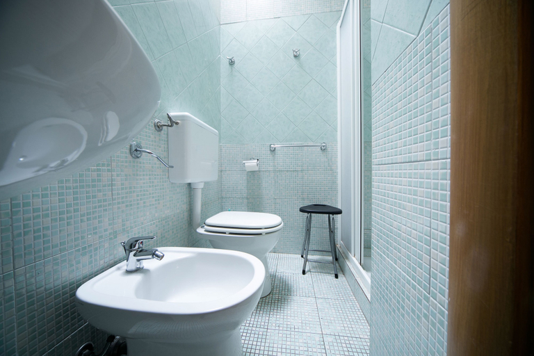 Bathroom 5, B&B del Lungomare, Lecce