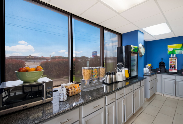 Food & Drinks 5, Quality Inn & Suites Round Rock - Austin North, Williamson