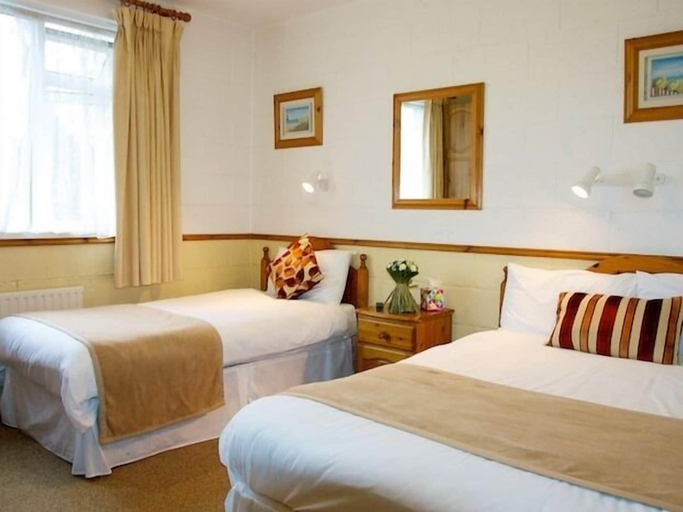Bedroom 2, Ach na Sheen Guest House