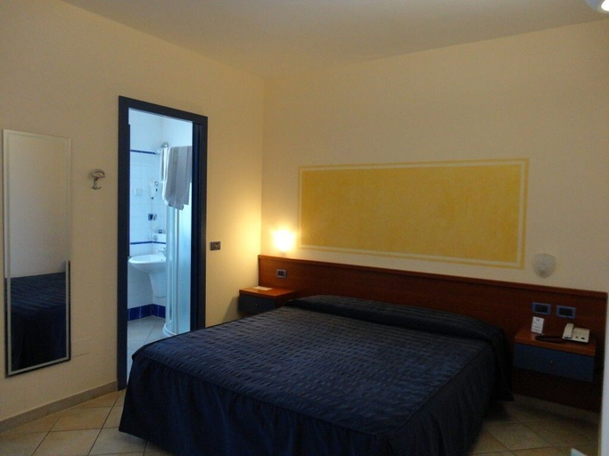 Bedroom 3, Hotel 1000 Miglia, Siena