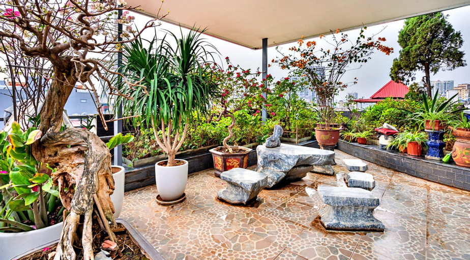 Public Area 9