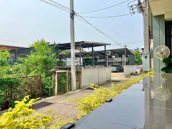 Others 5, The Gun Hotel Premium, Muang Surin