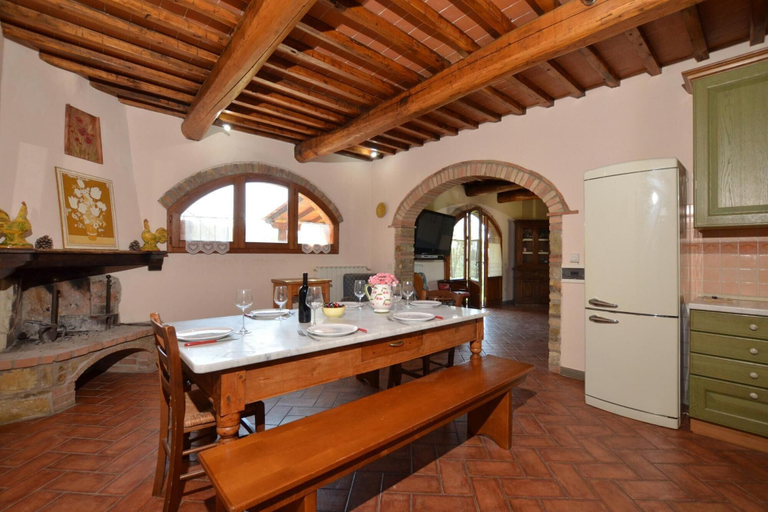 Room 4, La Badia 1 in Tavarnelle Val di Pesa, Florence