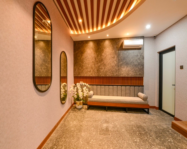 Public Area 10