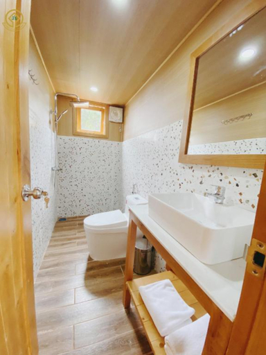 Bathroom 5, Rung La Kim Resort, Đà Lạt