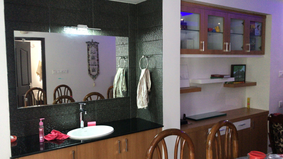 Bathroom, Stunning 2-bed Apartment in Thiruvananthapuram, Thiruvananthapuram