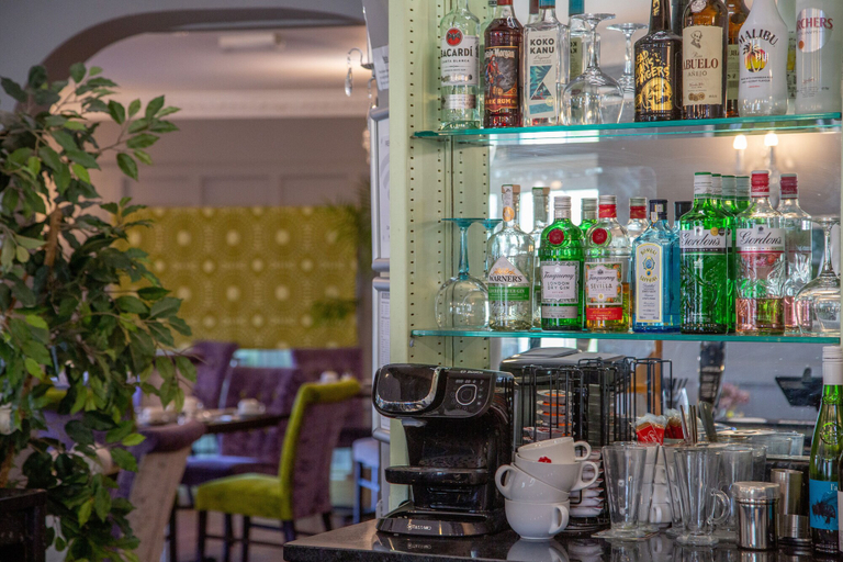 Food & Drinks 4, Alton House Hotel, Hampshire
