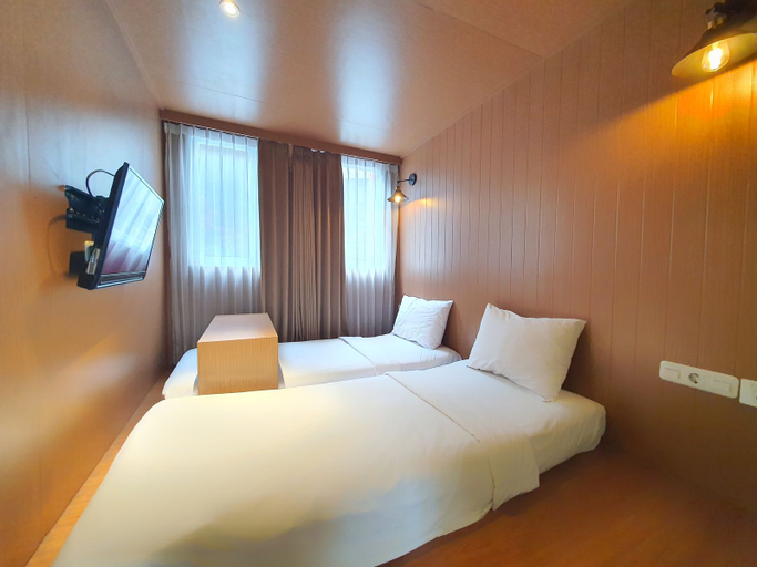 Bedroom 8