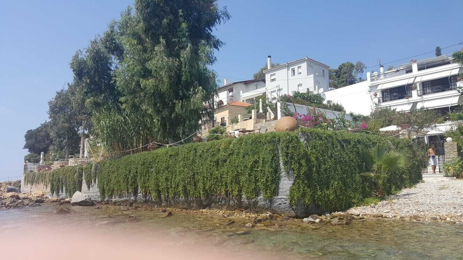 Exterior & Views 2, Roditses Beach sea front Apartments, North Aegean